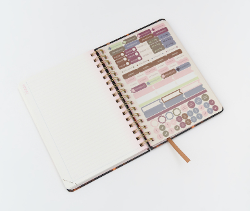 AGENDA FW 2026 15X21 DXP - BOHO 201955 / PINK 201957 / UNIVERSO 201958 (x U.)