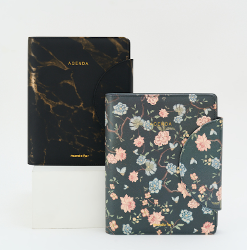 AGENDA FW 2026 15X21 DXP - C/ BROCHE TIMELESS - 202005/ 202004 (x U.)
